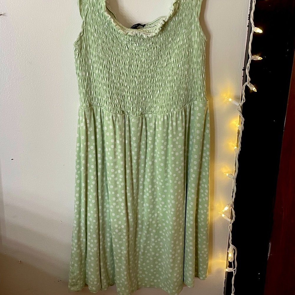 🌞Sage green daisy summer dress🌞